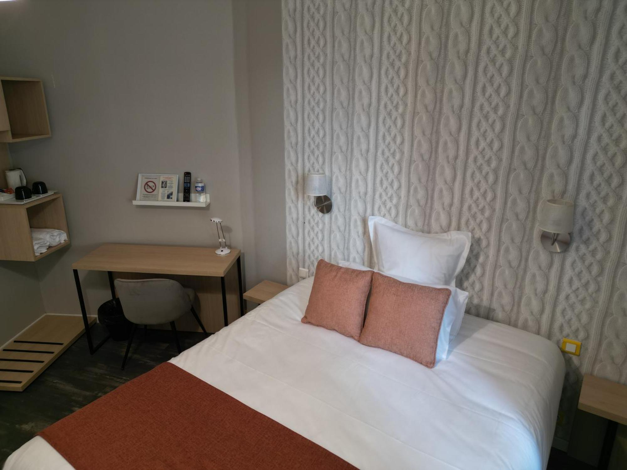 Hotel H\u00F4tel des Platanes Villeneuve-sur-Lot Exterior foto