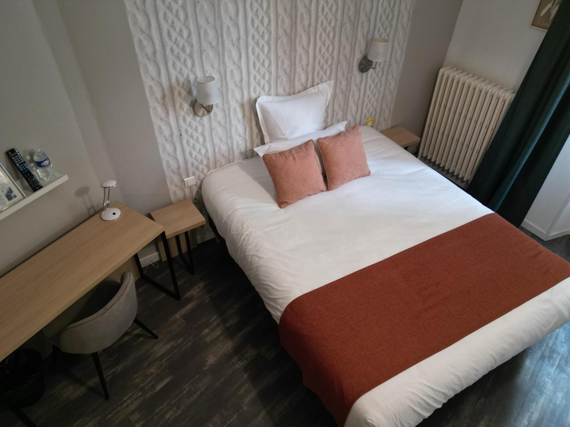 Hotel H\u00F4tel des Platanes Villeneuve-sur-Lot Exterior foto